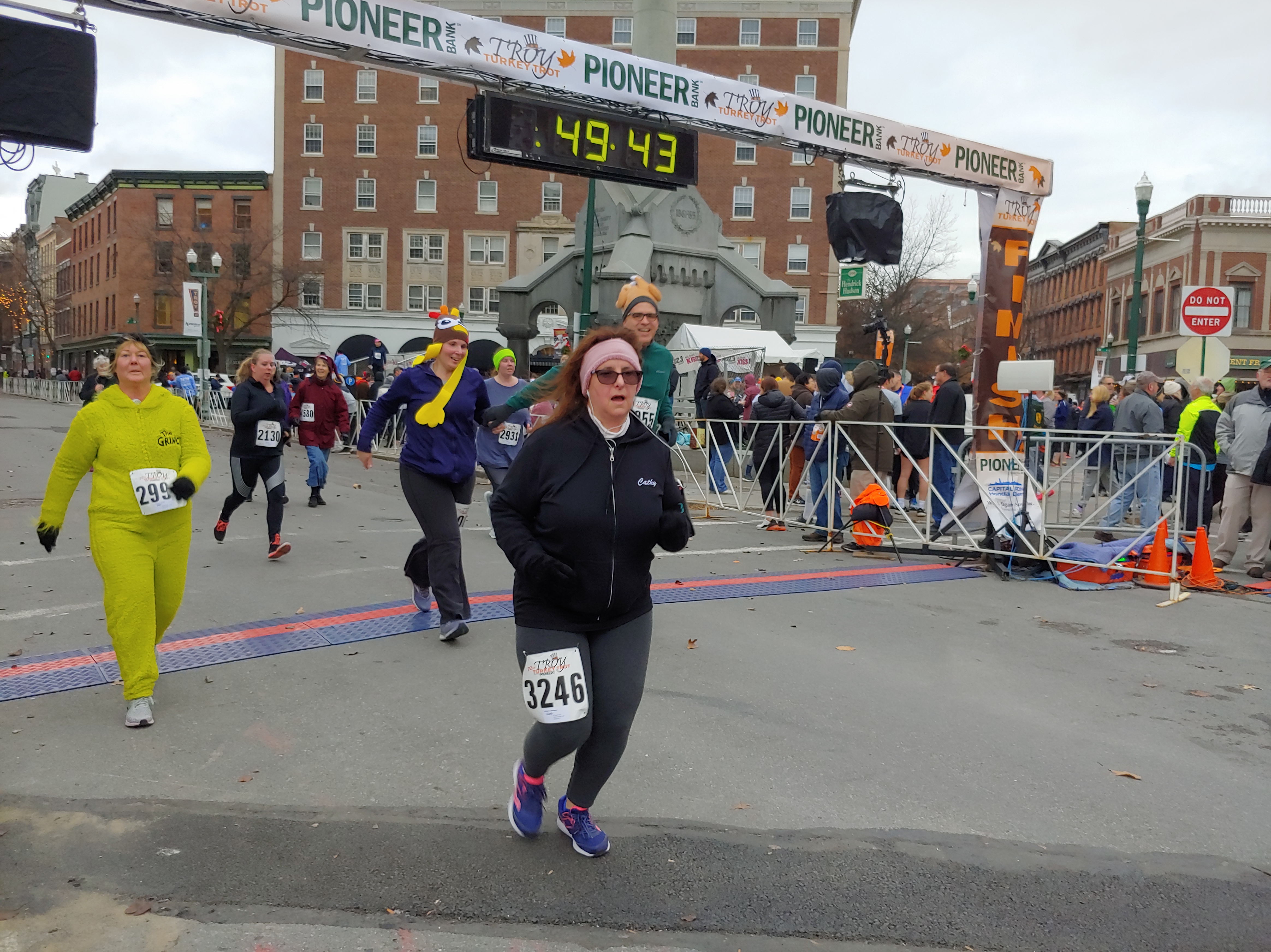 Catherine Jenzer of Jenzers Gems Finishing Troy Turkey Trot